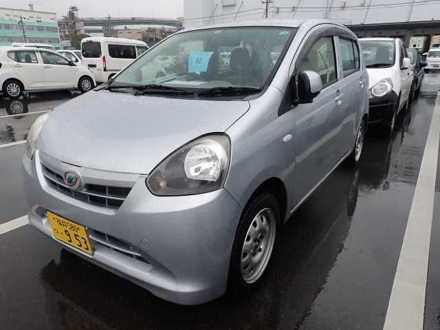 82 DAIHATSU MIRA E S 2012 г. (ORIX Kobe Nyusatsu)